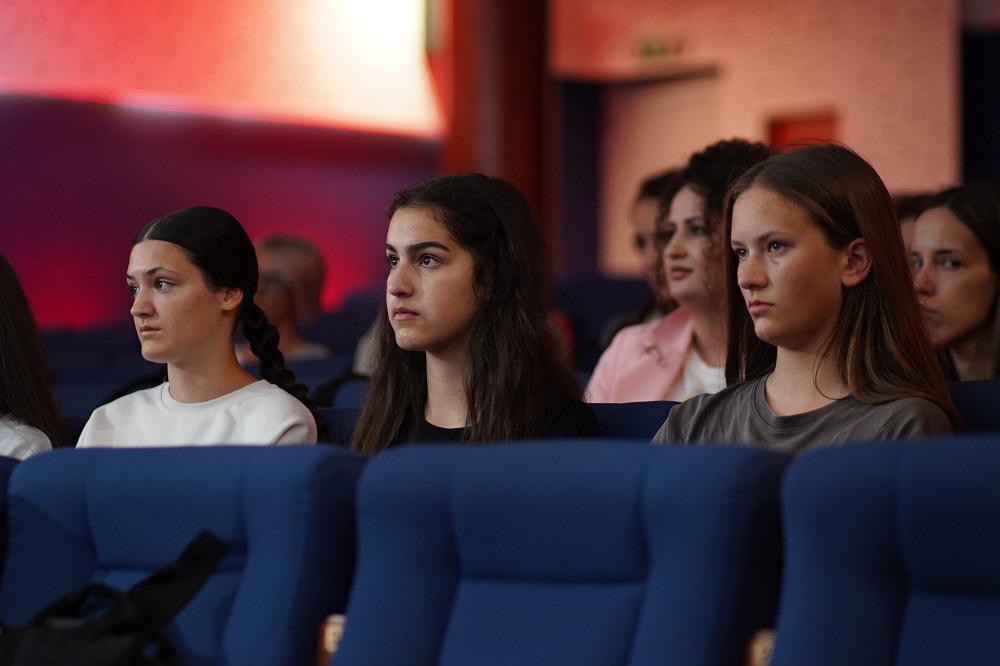 mtel, Zaštitimo djecu na internetu, panel-diskusija Trebinje