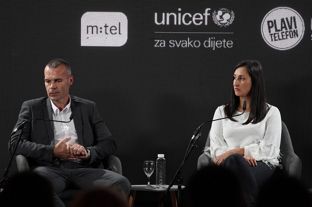 mtel, Zaštitimo djecu na internetu, panel-diskusija Trebinje