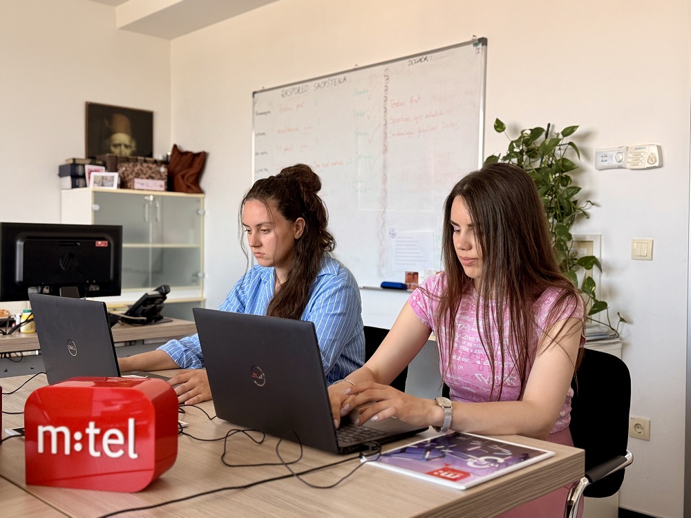 mtel, Fakultet političkih nauka, studentska praksa